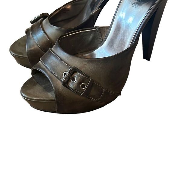 Guess taupe grey colored heel - Picture 2 of 5